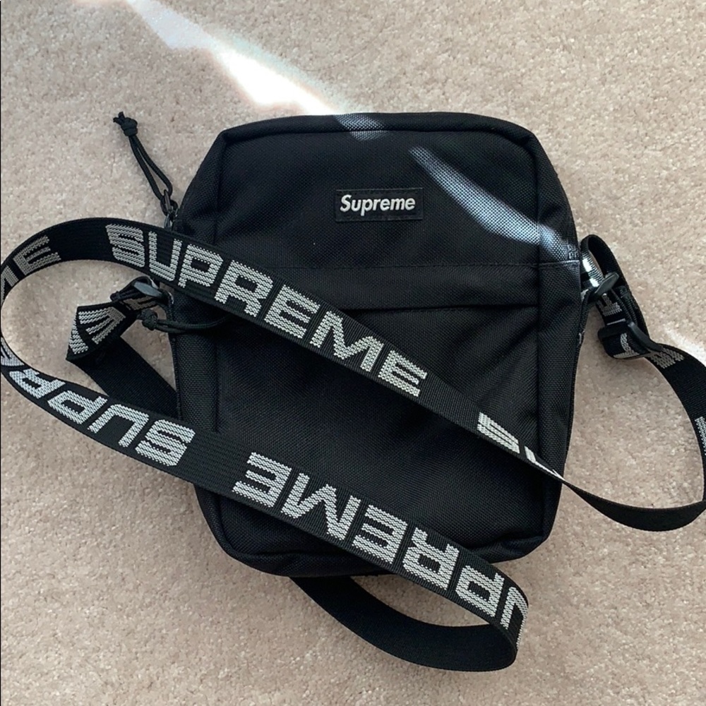 Supreme sling bag